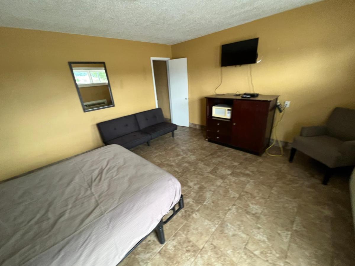 Budget Inn Decatur Priceville Exteriör bild